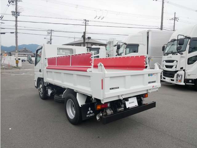 Mitsubishi Fuso Canter 4
