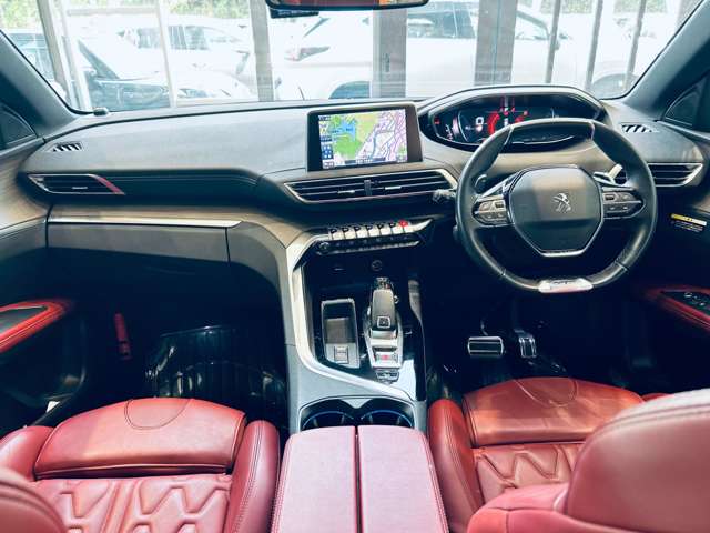 Peugeot 5008 4