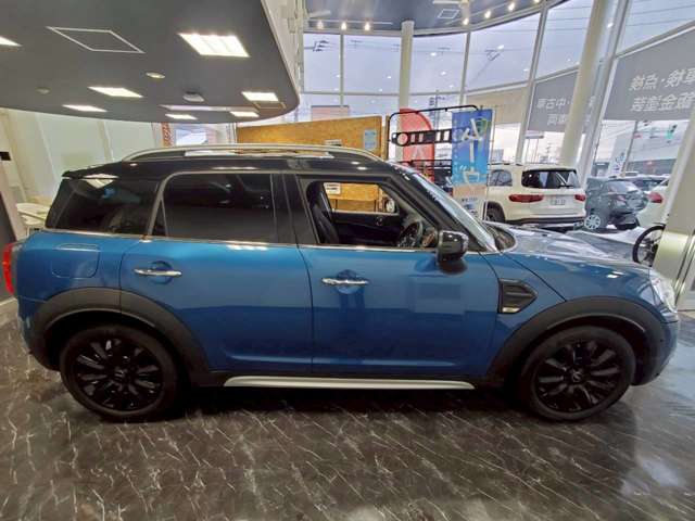 MINI Crossover 11