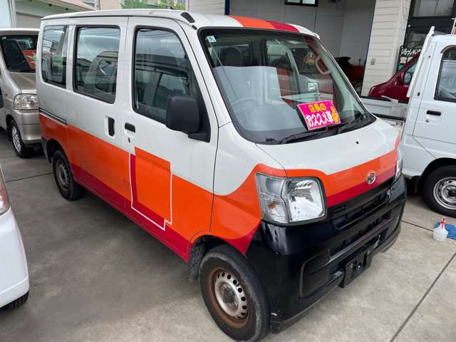 Daihatsu Hijet Cargo 2