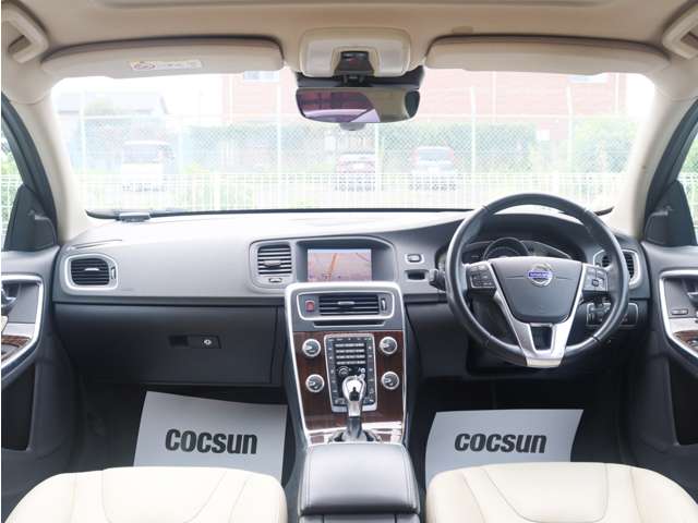 Volvo V60 Cross Country 4