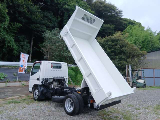 Mitsubishi Fuso Canter 11