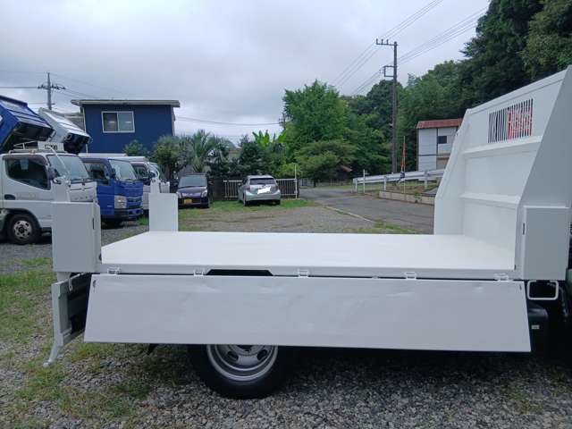 Mitsubishi Fuso Canter 8