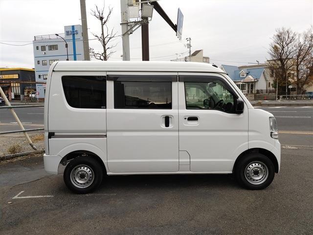 Nissan NV100 Clipper 4