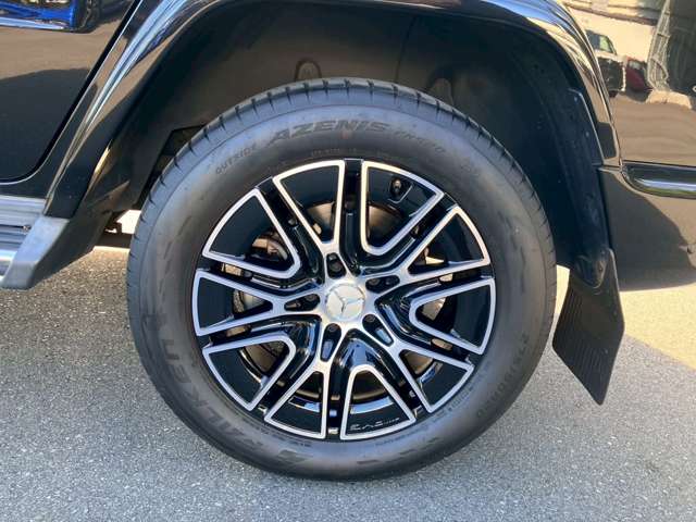 Mercedes-Benz G-Class 4