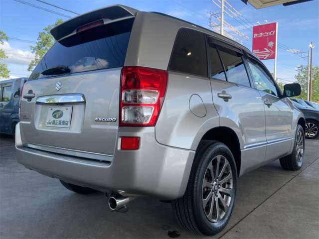 Suzuki Escudo 9
