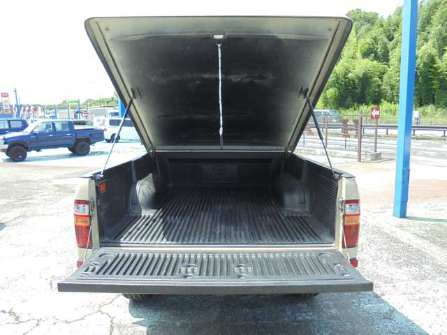 Toyota Hilux 11