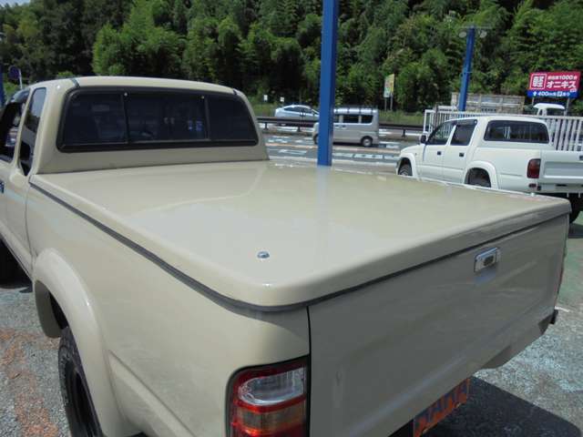 Toyota Hilux 12