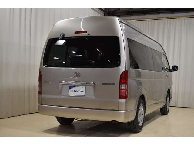 Toyota Hiace 9