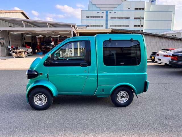 Daihatsu Midget II 12