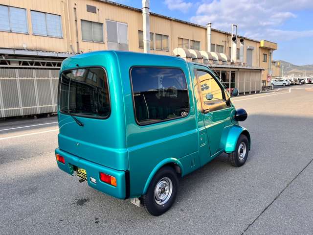 Daihatsu Midget II 7