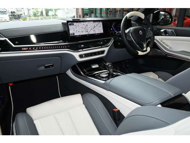 BMW Alpina XB7 3