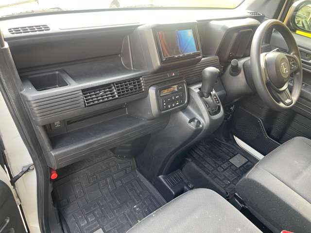 Honda N-VAN 12