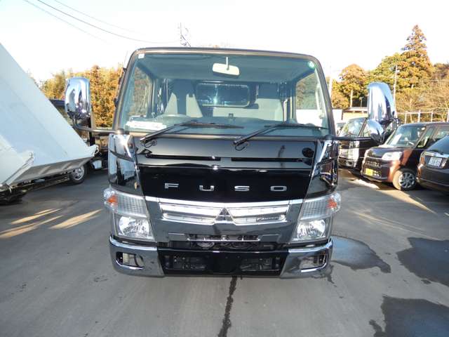 Mitsubishi Fuso Canter 4