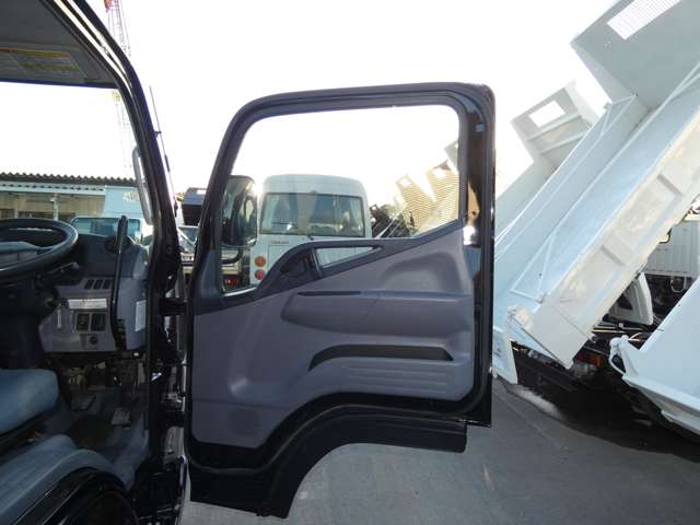 Mitsubishi Fuso Canter 10