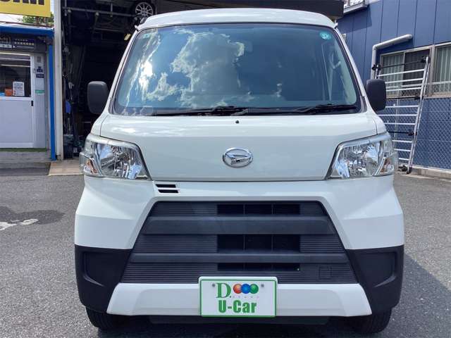 Daihatsu Hijet Cargo 4