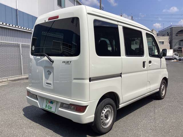 Daihatsu Hijet Cargo 7