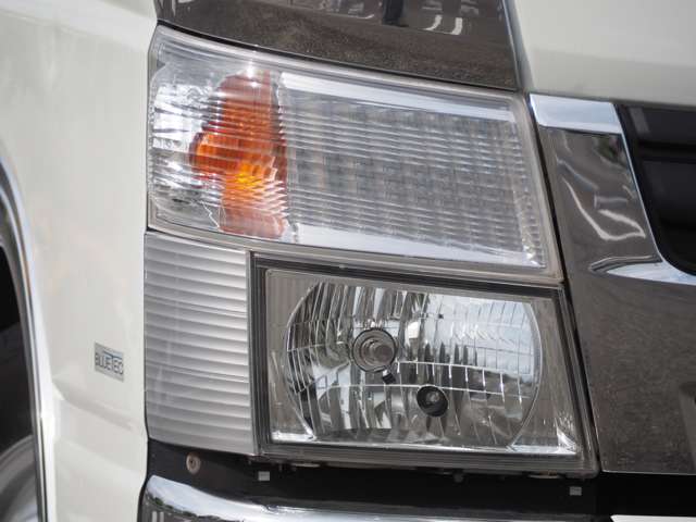 Mitsubishi Fuso Canter 8