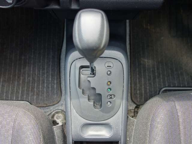 Toyota Probox Van 11