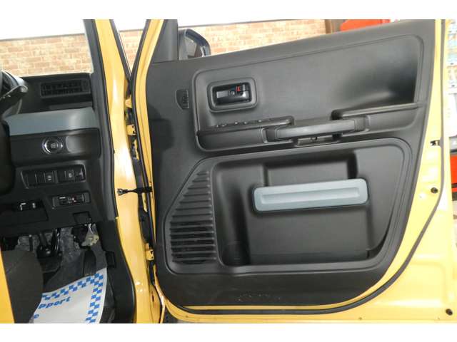 Suzuki Spacia Base 12