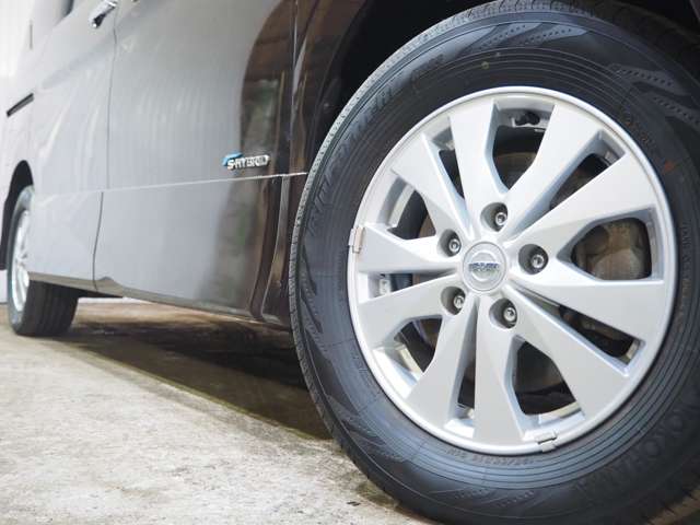 Nissan Serena 8
