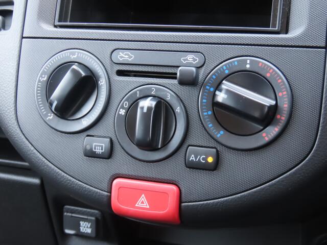 Nissan NV150 AD 9