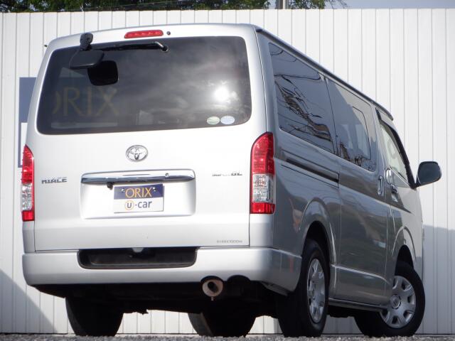 Toyota Hiace Van 3
