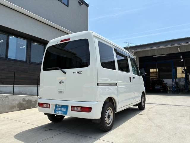Daihatsu Hijet Cargo 9