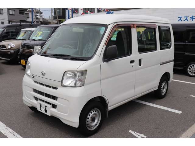 Daihatsu Hijet Cargo 2