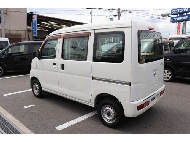 Daihatsu Hijet Cargo 7
