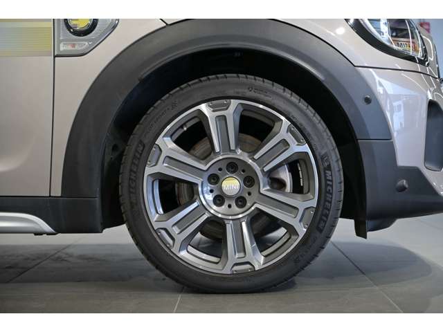 MINI Crossover 11