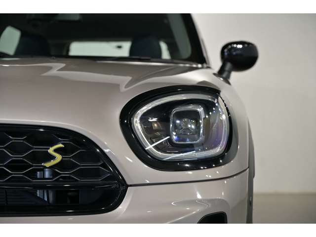MINI Crossover 7