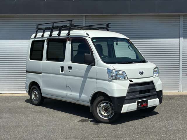 Daihatsu Hijet Cargo 3