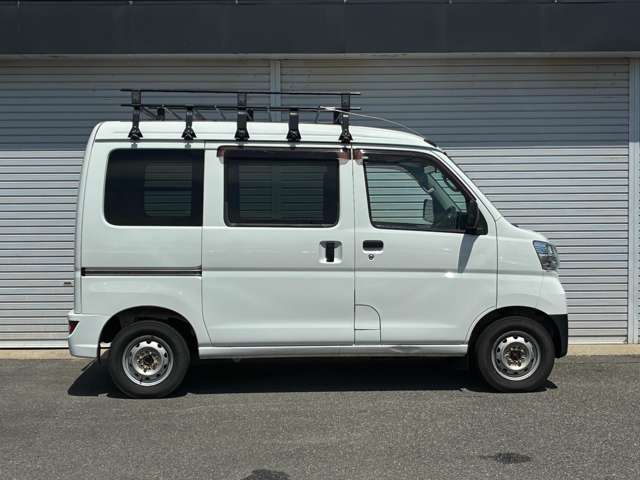 Daihatsu Hijet Cargo 4