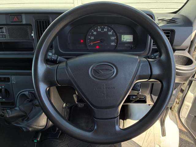 Daihatsu Hijet Cargo 9