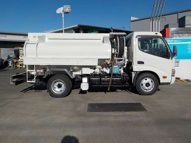 Hino Dutro 6