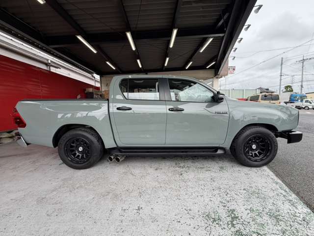 Toyota Hilux 4