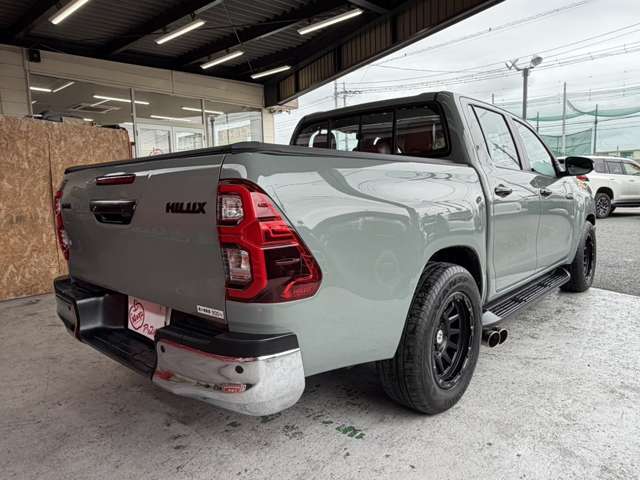 Toyota Hilux 5