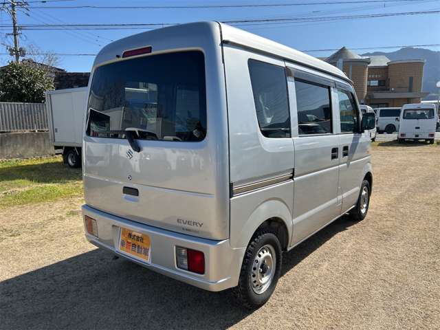 Suzuki Every 8
