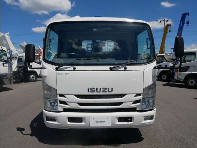 Isuzu Elf 12