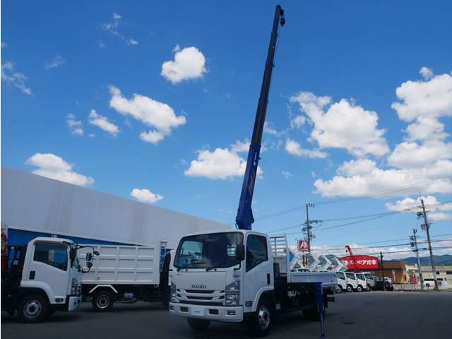Isuzu Elf 3