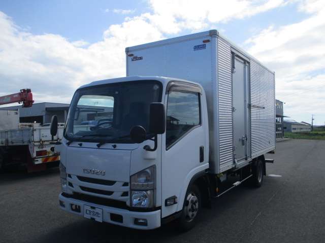Isuzu Elf 3