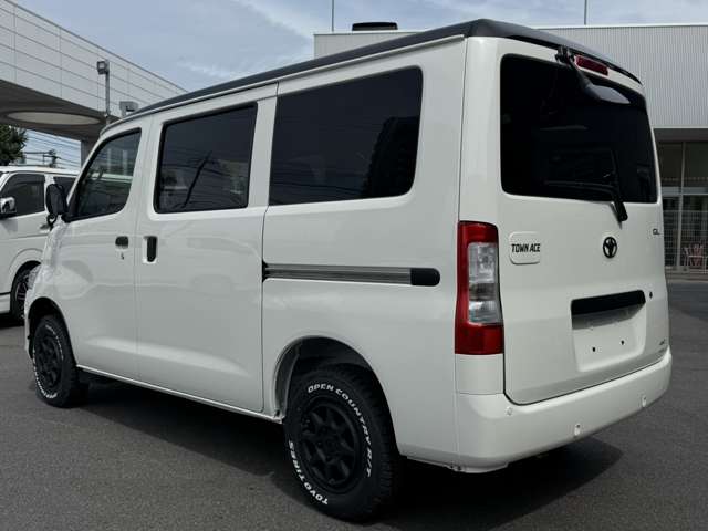 Toyota Town Ace Van 11