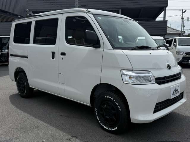 Toyota Town Ace Van 8
