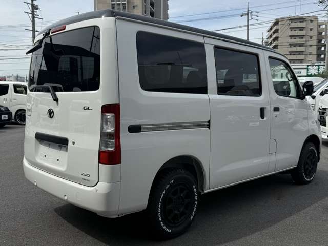Toyota Town Ace Van 10