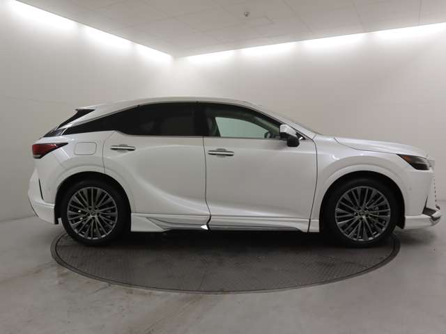 Lexus RX 7