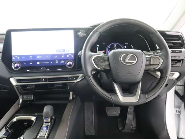 Lexus RX 9