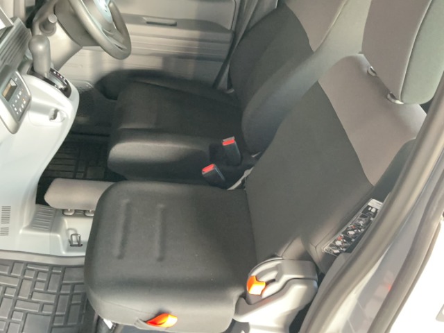 Honda N-VAN 11