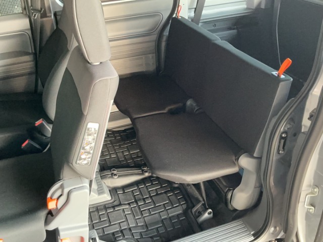 Honda N-VAN 12