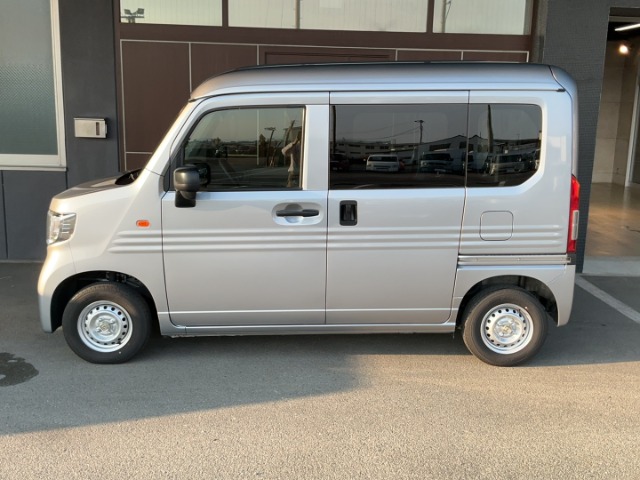 Honda N-VAN 8